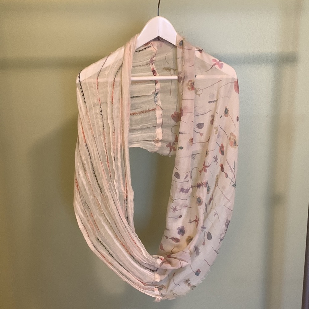Dual-patterned infinity scarf. - Picture 2 of 5